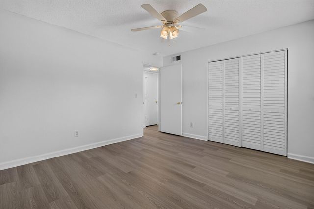 809 Andrea Lane, Hanahan, SC 29410