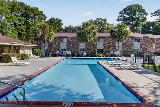809 Andrea Lane, Hanahan, SC 29410