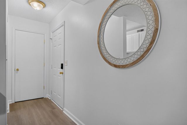 809 Andrea Lane, Hanahan, SC 29410