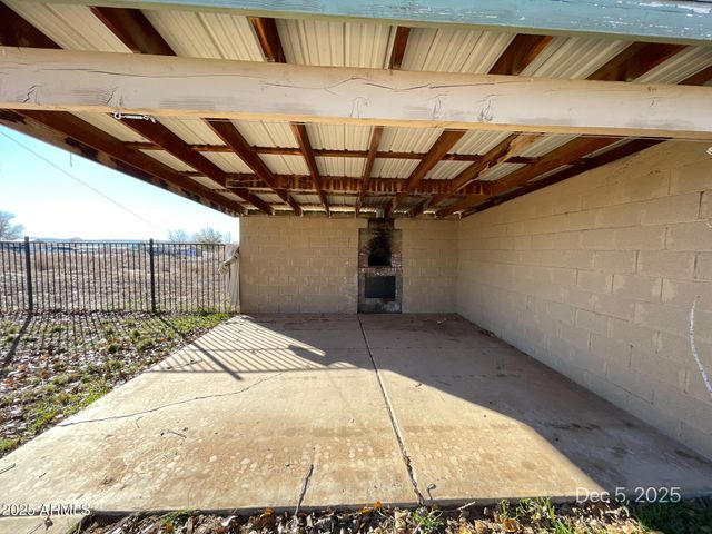 125 E HARPSON Trail, Paulden, AZ 86334