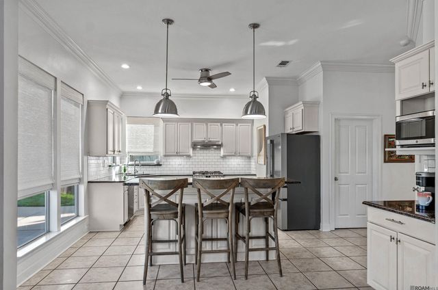 38128 Jefferson Crossing Ave, Prairieville, LA 70769