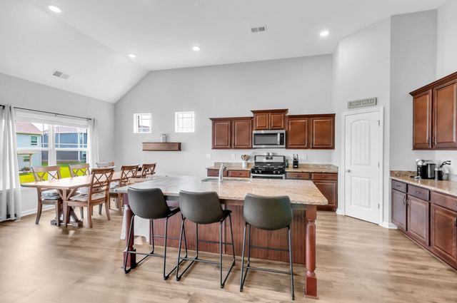 7432 Cumberland Dr, Fairview, TN 37062