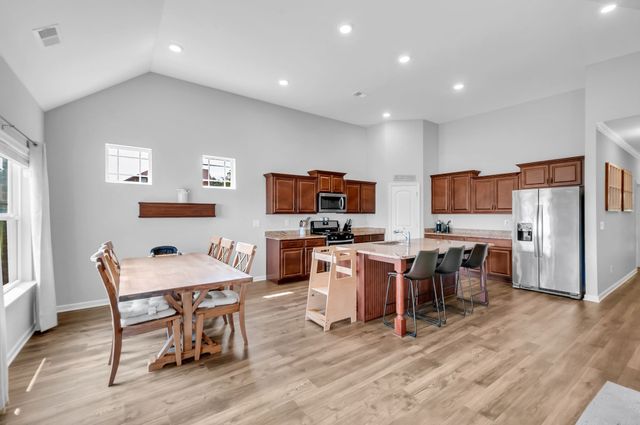 7432 Cumberland Dr, Fairview, TN 37062