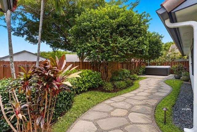 2116 Austin, Weston, FL 33326