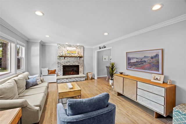 17 Garfield Place, East Northport, NY 11731