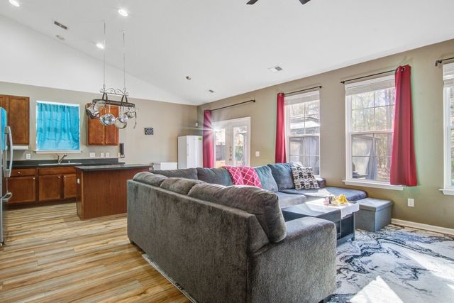 2995 Pocasset Circle, North Charleston, SC 29420