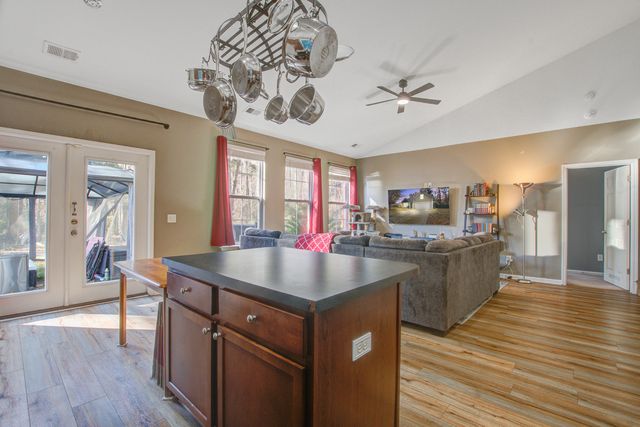 2995 Pocasset Circle, North Charleston, SC 29420