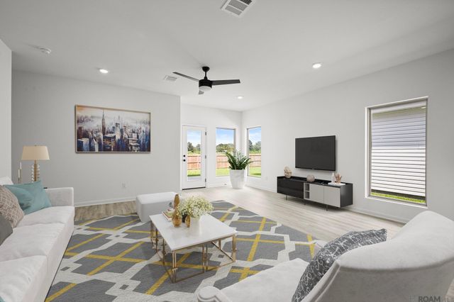 2122 Clark Ave, Zachary, LA 70791