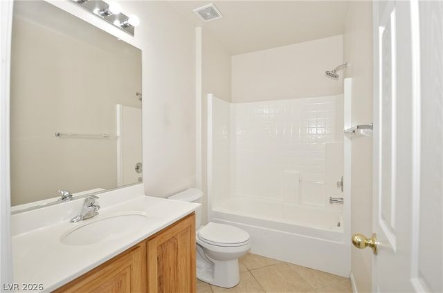 5707 Golden Leaf Avenue, Las Vegas, NV 89122