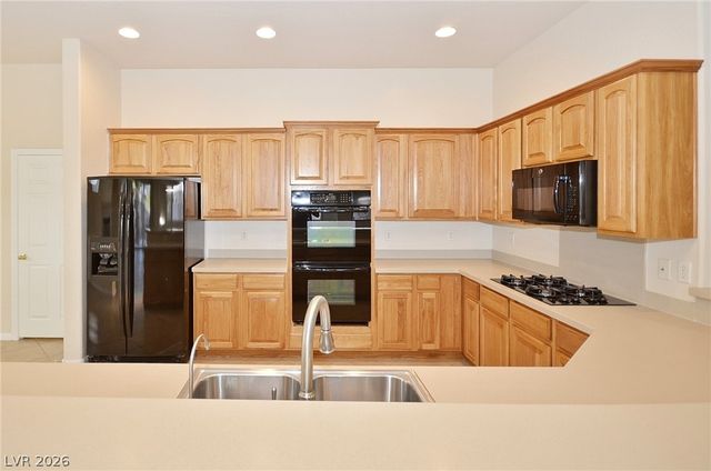5707 Golden Leaf Avenue, Las Vegas, NV 89122