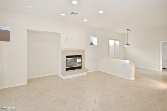 5707 Golden Leaf Avenue, Las Vegas, NV 89122