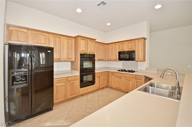 5707 Golden Leaf Avenue, Las Vegas, NV 89122