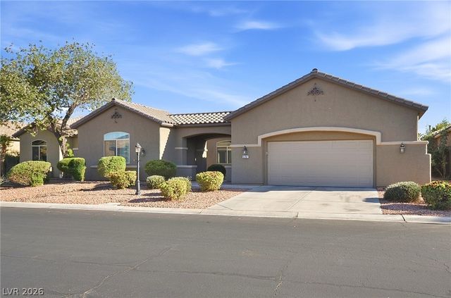 5707 Golden Leaf Avenue, Las Vegas, NV 89122