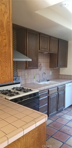 2638 Mangrove Way, Riverside, CA 92506