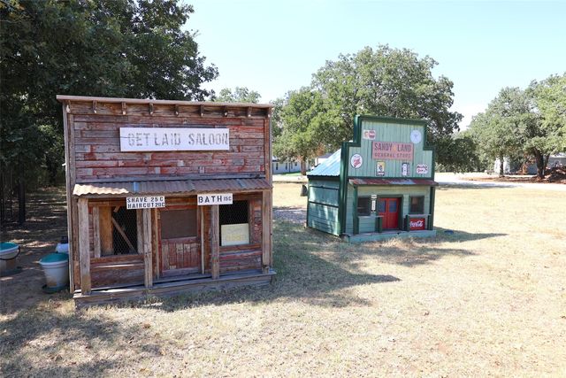 1111 Riley Road, Whitesboro, TX 76273