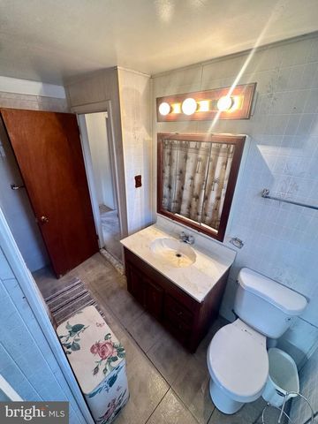 201 EMERALD LN, Media, PA 19063