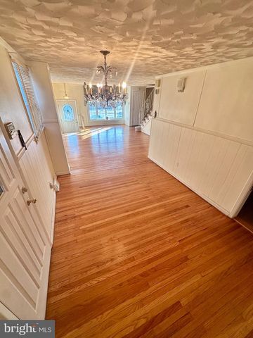 201 EMERALD LN, Media, PA 19063