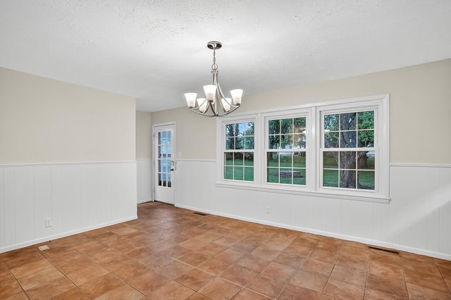 404 S Patricia Avenue, Nixa, MO 65714