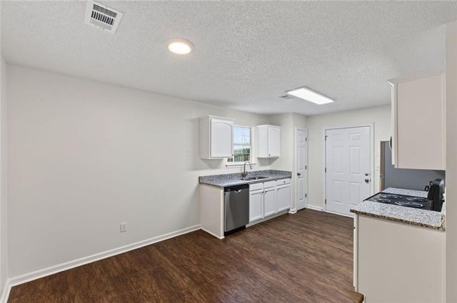 4024 Angels Drive, Stockbridge, GA 30281