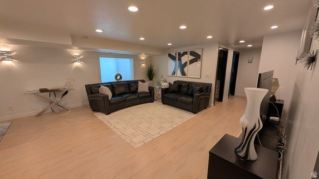 326 APRICOT GRV, Kaysville, UT 84037