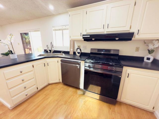 200 Ford Road, San Jose, CA 95138