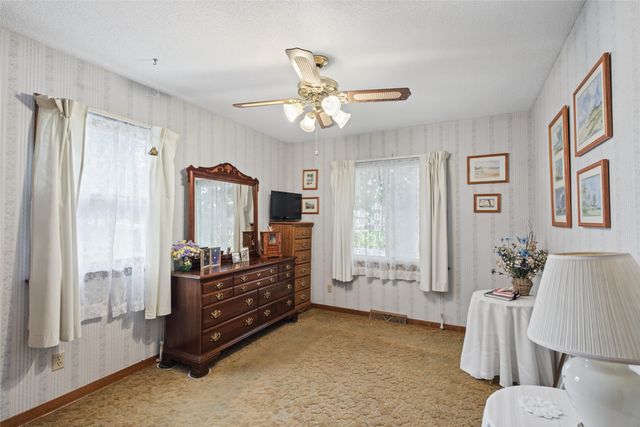 371 N Hickory Boulevard, Pleasant Hill, IA 50327