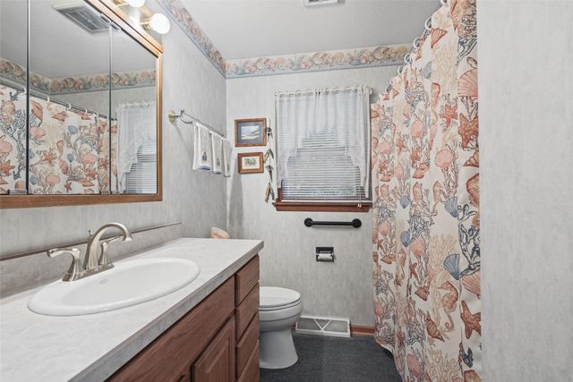 371 N Hickory Boulevard, Pleasant Hill, IA 50327