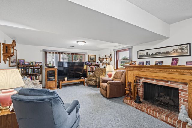 371 N Hickory Boulevard, Pleasant Hill, IA 50327