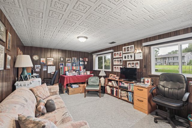 371 N Hickory Boulevard, Pleasant Hill, IA 50327