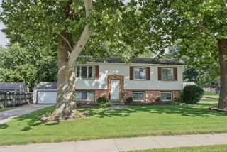 371 N Hickory Boulevard, Pleasant Hill, IA 50327
