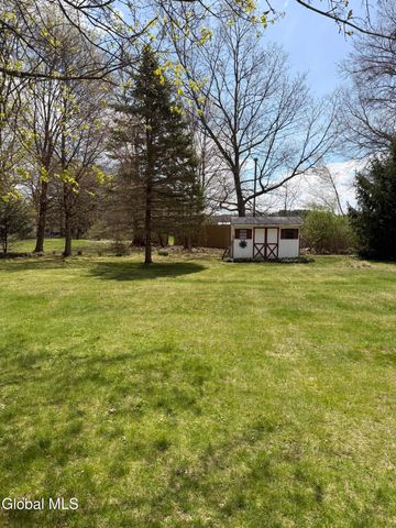 17 Plaid Place, Clifton Park, NY 12065