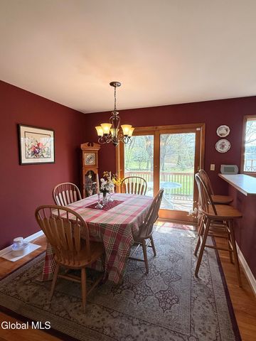 17 Plaid Place, Clifton Park, NY 12065