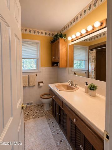 17 Plaid Place, Clifton Park, NY 12065