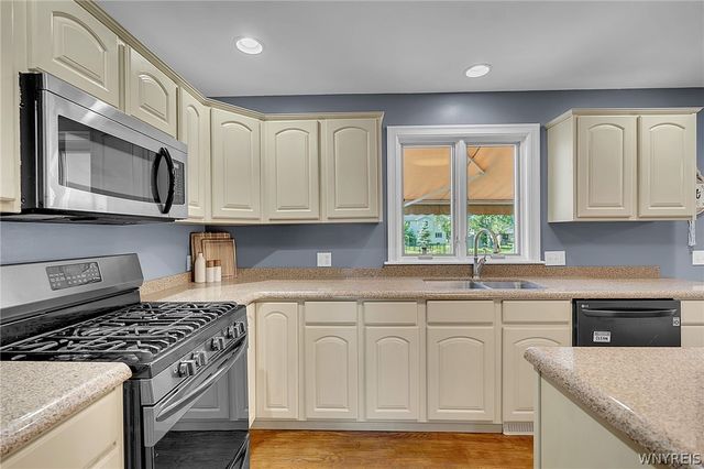 153 Nathans Trail, Lancaster, NY 14086