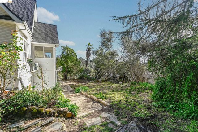 40 Upper Sunset Dr, Sonora, CA 95370