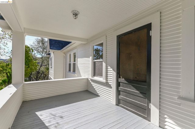 40 Upper Sunset Dr, Sonora, CA 95370