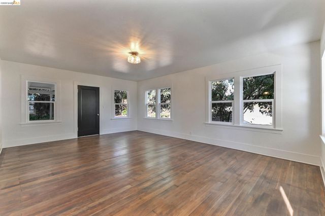 40 Upper Sunset Dr, Sonora, CA 95370