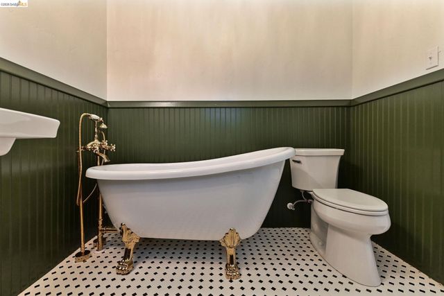 40 Upper Sunset Dr, Sonora, CA 95370