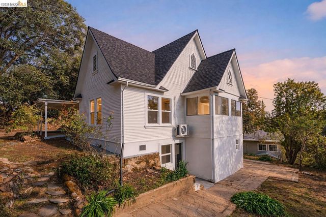 40 Upper Sunset Dr, Sonora, CA 95370