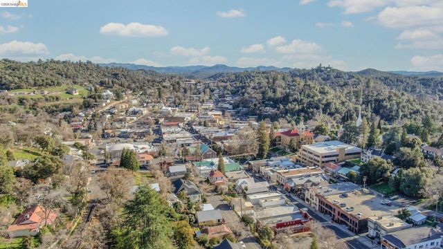 40 Upper Sunset Dr, Sonora, CA 95370