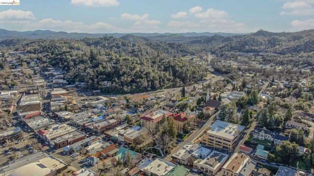 40 Upper Sunset Dr, Sonora, CA 95370