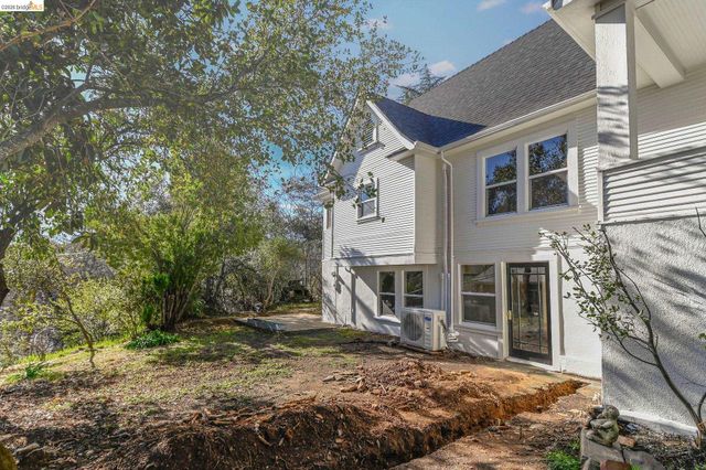 40 Upper Sunset Dr, Sonora, CA 95370