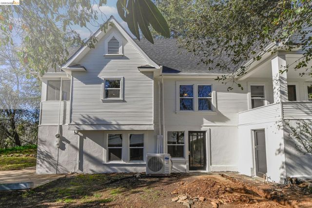 40 Upper Sunset Dr, Sonora, CA 95370