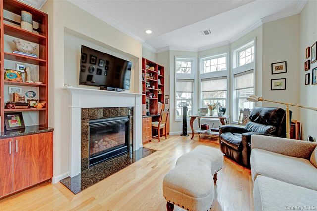 35 Wolfe Circle, West Nyack, NY 10994
