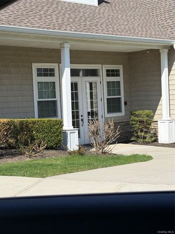 35 Wolfe Circle, West Nyack, NY 10994