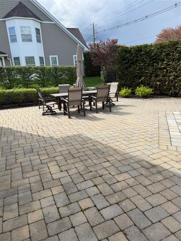 35 Wolfe Circle, West Nyack, NY 10994