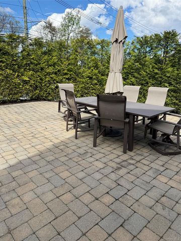 35 Wolfe Circle, West Nyack, NY 10994