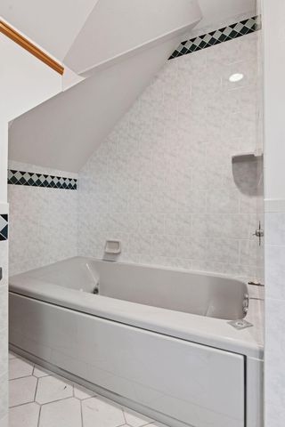 1820 Colfax Avenue S, Minneapolis, MN 55403