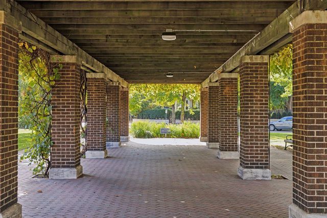 1820 Colfax Avenue S, Minneapolis, MN 55403