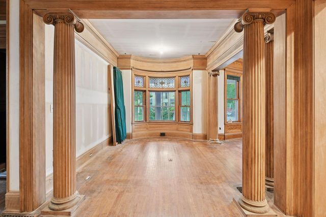 1820 Colfax Avenue S, Minneapolis, MN 55403